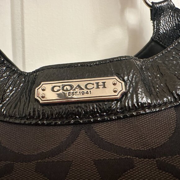 COACH | Large SOHO Signature Bag - Picture 4 of 10